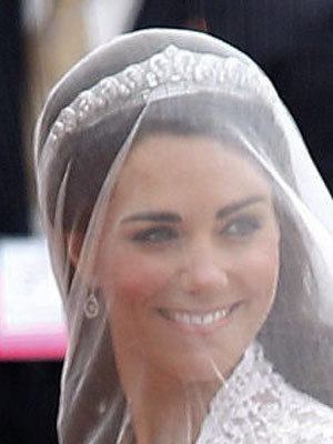 So Kate chose the Scroll Tiara for her Wedding