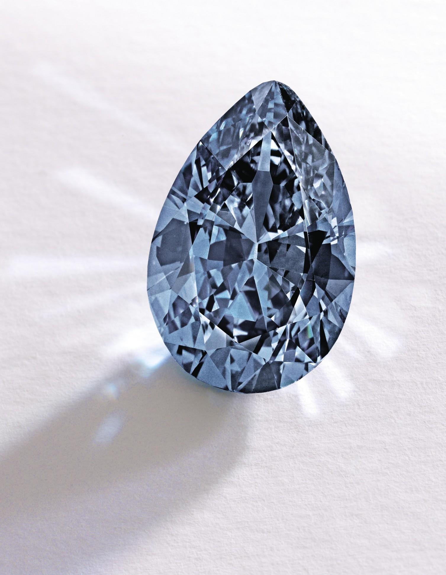 9.75-ct-Fancy-Vivid-Blue-DiamondZOE-DIAMOND-1507x1940