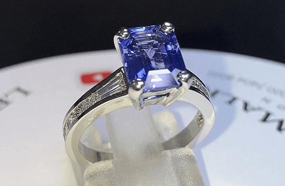 Beautiful Rectangle Sapphire Diamond Ring